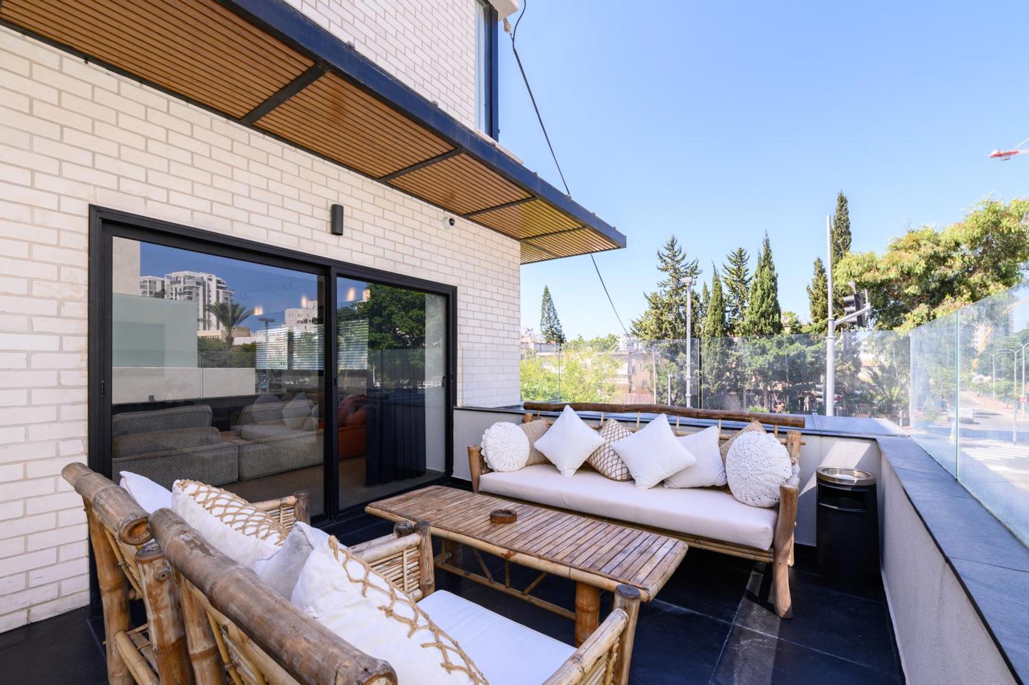 Rokah Luxury Villa At Ramat Hahayal Тель-Авив Экстерьер фото